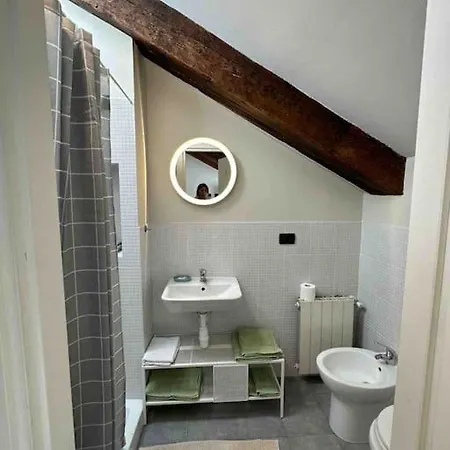 Piccolo Loft Sui Tetti Di Torino