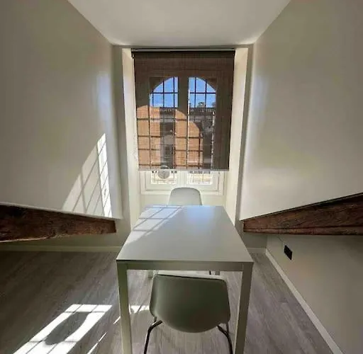 Piccolo Loft Sui Tetti Di Apartment